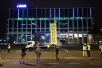 Greenpeaceov prosvjed ispred sjedišta INA-e, Foto: Sanjin Strukic/PIXSELL