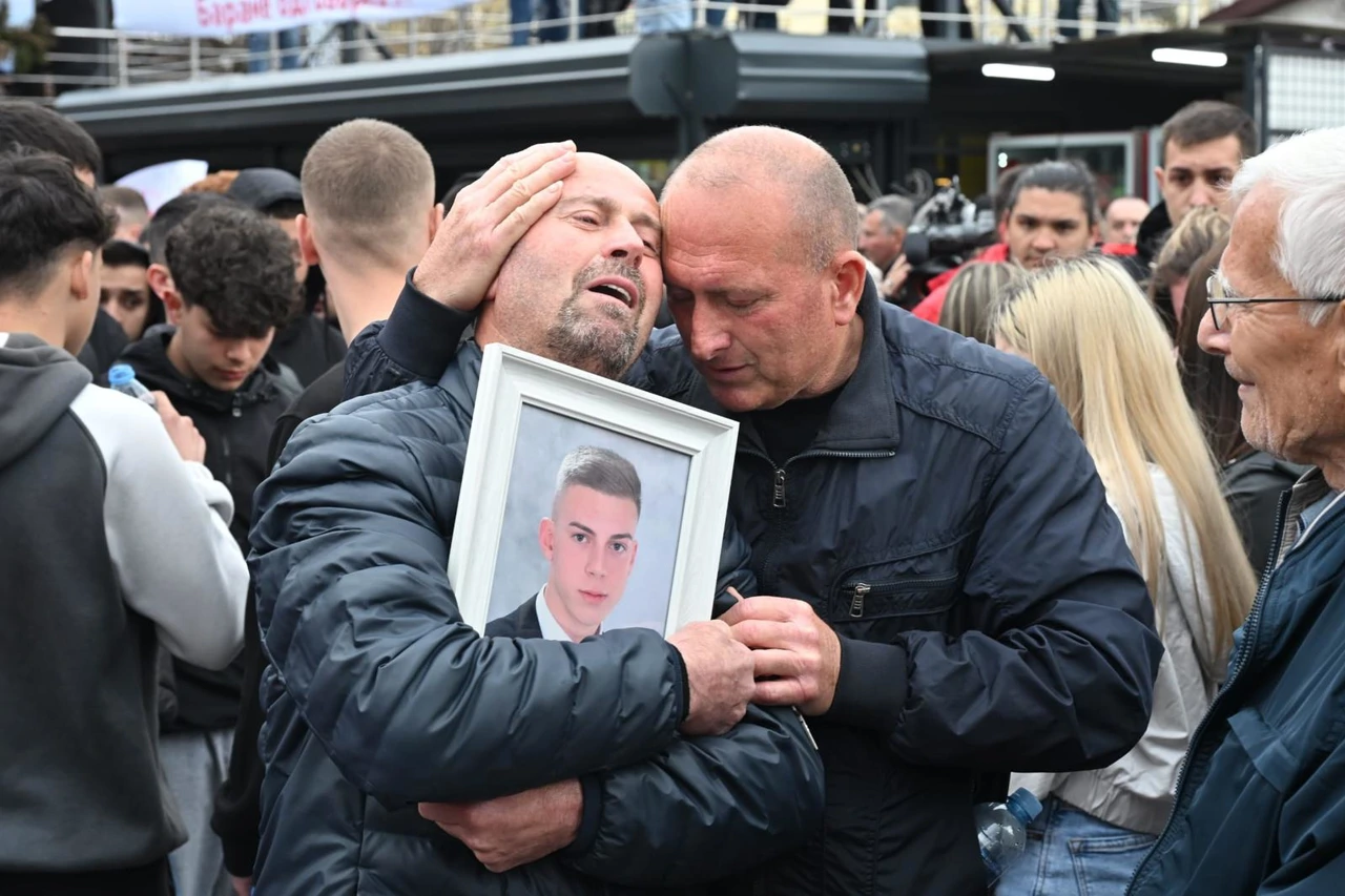 Bolni prizori iz Gradskog parka u Kočanima, Foto:  STR-1234 /Pixsell