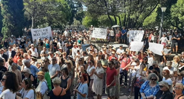Prosvjed pred Banovinom u organizaciji inicijative Zdravi Split