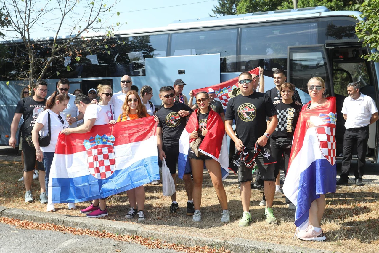 Karlovčani krenuli prema Zagrebu, Foto: Kristina Stedul Fabac /PIXSELL