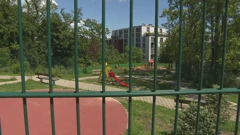 Lisice viđene uz ogradu dječjeg igrališta; otvorile pitanje sigurnosti djece