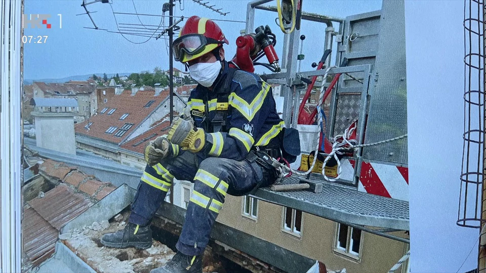 U vatri potresa