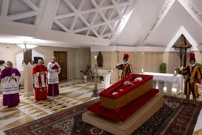 Lijes pape Franje, Foto: Vatican Media/Reuters