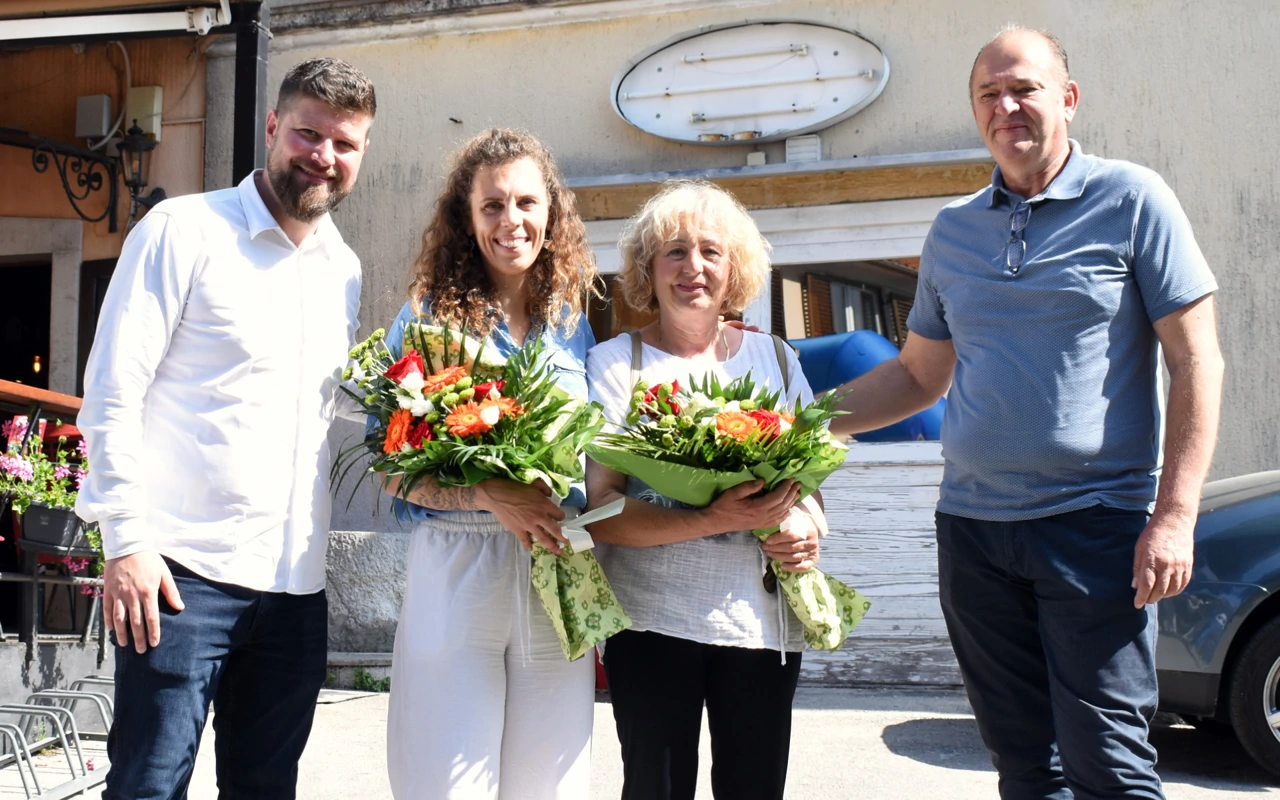 Obitelji pokojnog profesora Zehrida Kadrića – Zeke