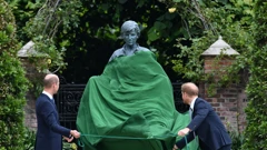 Prinčevi William i Harry otkrivaju kip pokojne majke