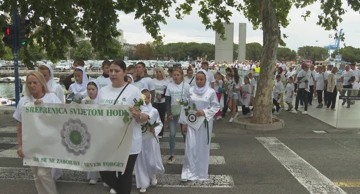 Rijeka: Komemorativna povorka "Srebrenica svijetom hodi"