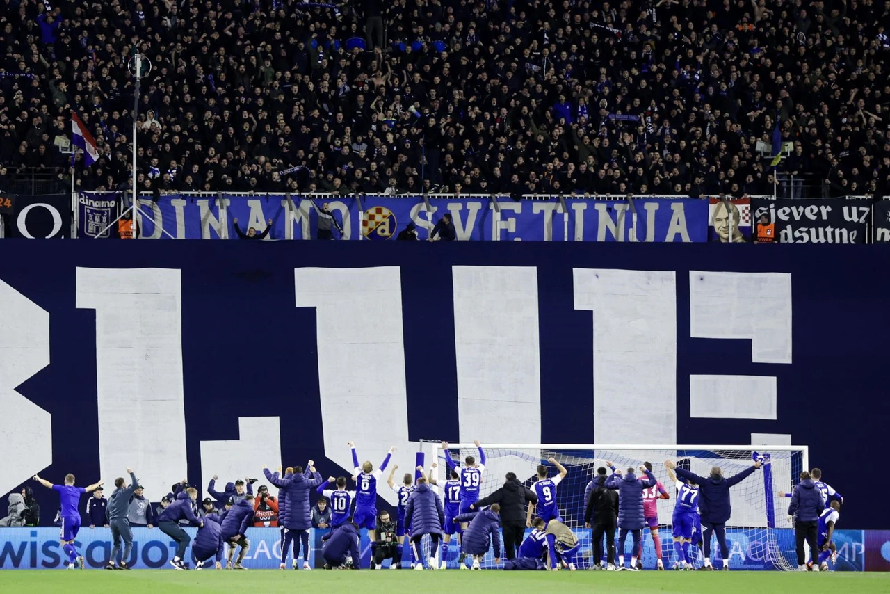 Slavlje igrača Dinama s navijačima, Foto: Goran Stanzl/PIXSELL