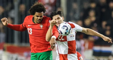 Renato Veiga u dvoboju s Igorom Matanovićem na Poljudu u Ligi nacija