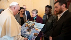 Migranti su Papi darovali sliku afganistanskog izbjeglice koja prikazuje migrante kako prelaze more