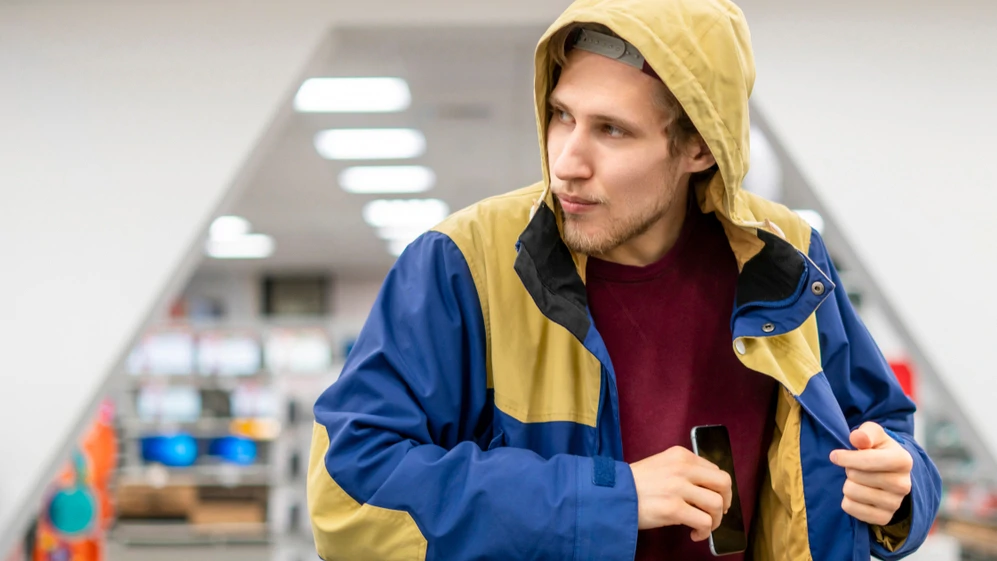 U Daruvaru uhićeni serijski kradljivci mobitela