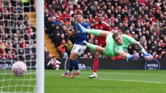 Liverpoolov Ryan Gravenberch zabija gol Evertonu