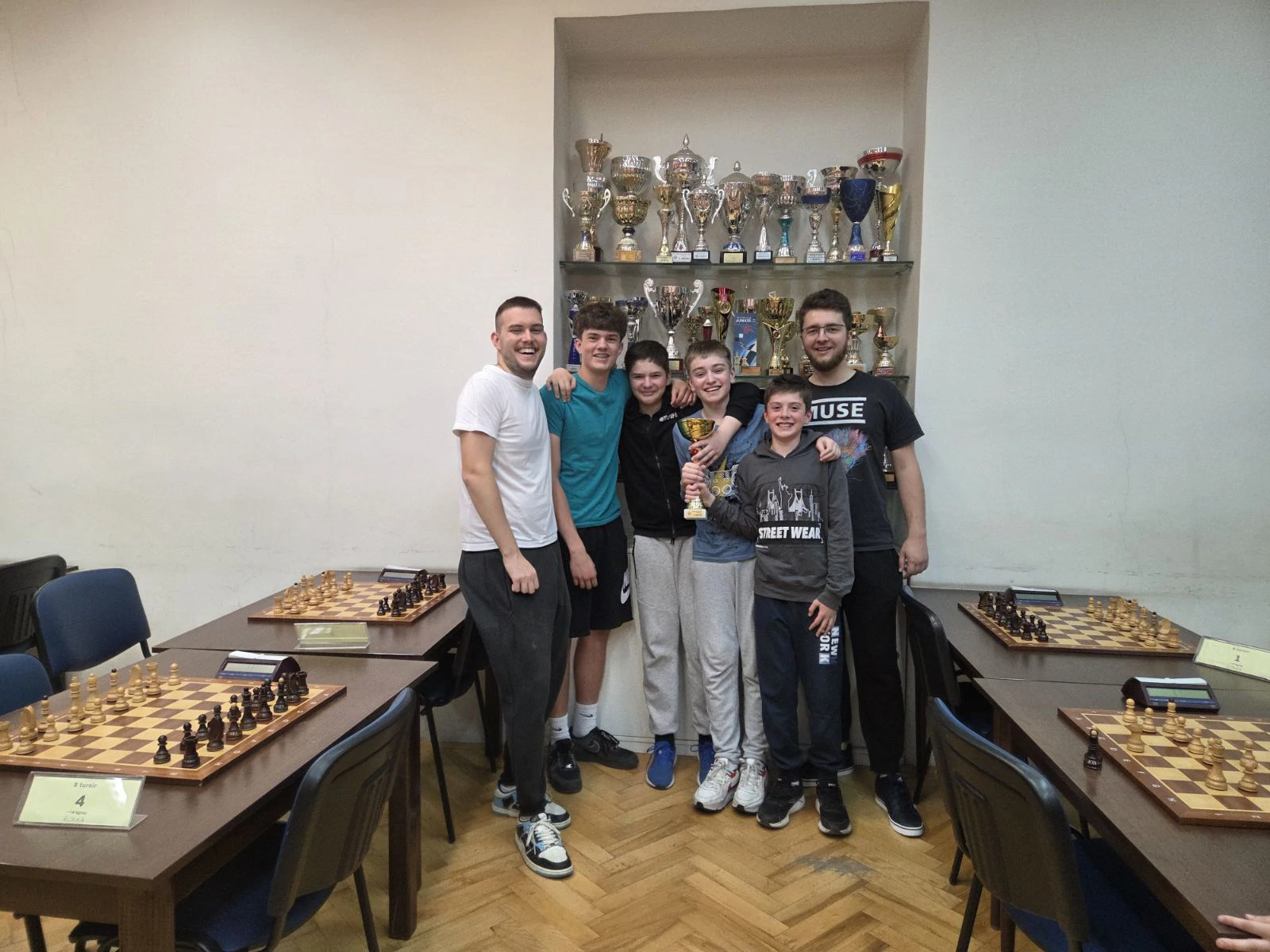 Kadeti riječkog šahovskog kluba Junior uvjerljivo osvojili 1. ligu zapad
