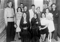 Grupo teatral 1942 / Kazališna skupina 1942. g., Foto: Hogar Croata de Montevideo / Hrvatski dom Montevideo//