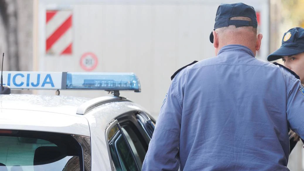 Preminuo muškarac koji je u Rijeci razbijao benzinsku postaju