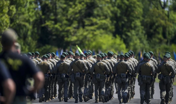 Intenzivno uvježbavanje za vojni mimohod