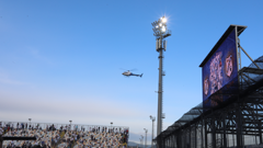 Helikopter dovozi trofej na Rujevicu