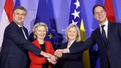 Zajedničko fotografiranje Borjane Krišto, Ursule von der Leyen, Marka Ruttea i Andreja Plenkovića 