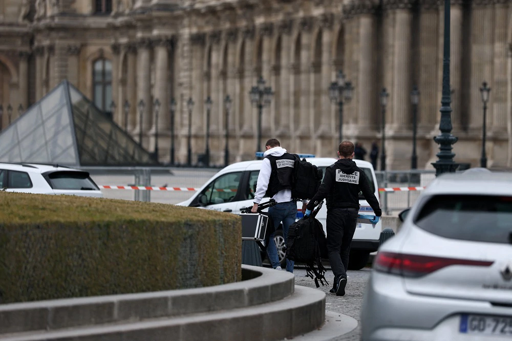 Louvre