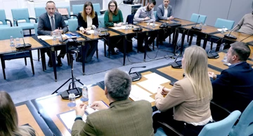 Okrugli stol u Saboru