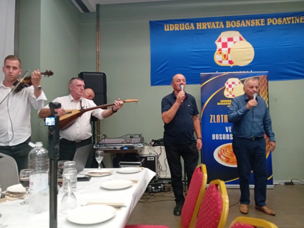 Večer tradicionalnih pita uz šargiju