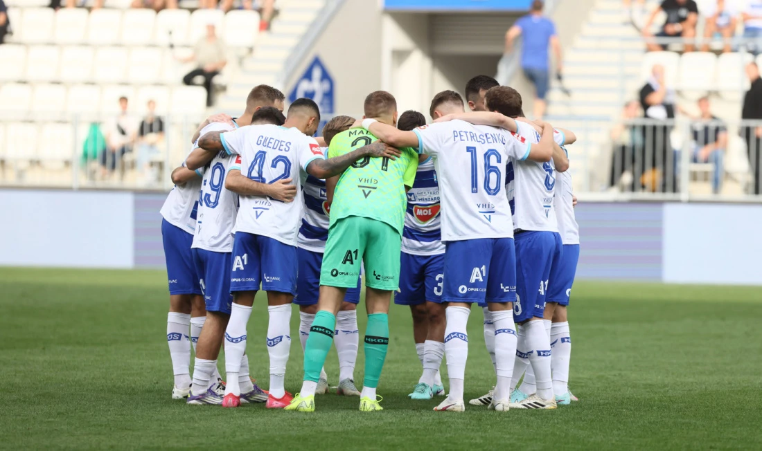 Slavlje igrača Osijeka, Foto: Marin Franov/CROPIX