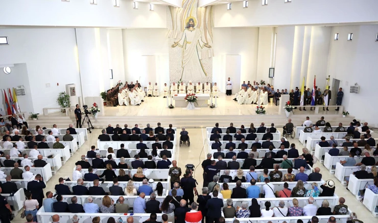 Misno slavlje u Crkvi Gospe Velikog Hrvatskog Krsnog Zavjeta