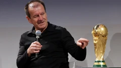 Legendarni Brazilac Dunga s Fifinim trofejem