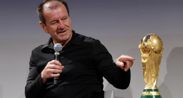 Legendarni Brazilac Dunga s Fifinim trofejem