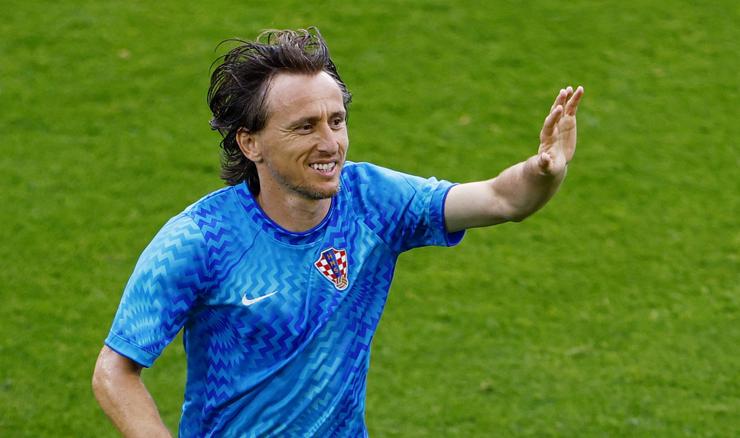 Službeno: Modrić potpisao novi ugovor s Milanom