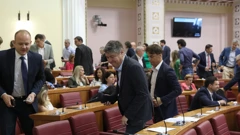 Oporba napušta sabornicu