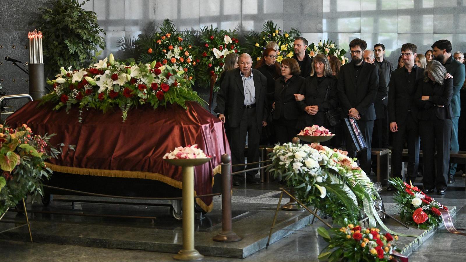 Die letzte Verabschiedung von Professor Vlatko Cvrtila fand in Mirogoj statt 7 pxl 100426 149819198 20260410164103