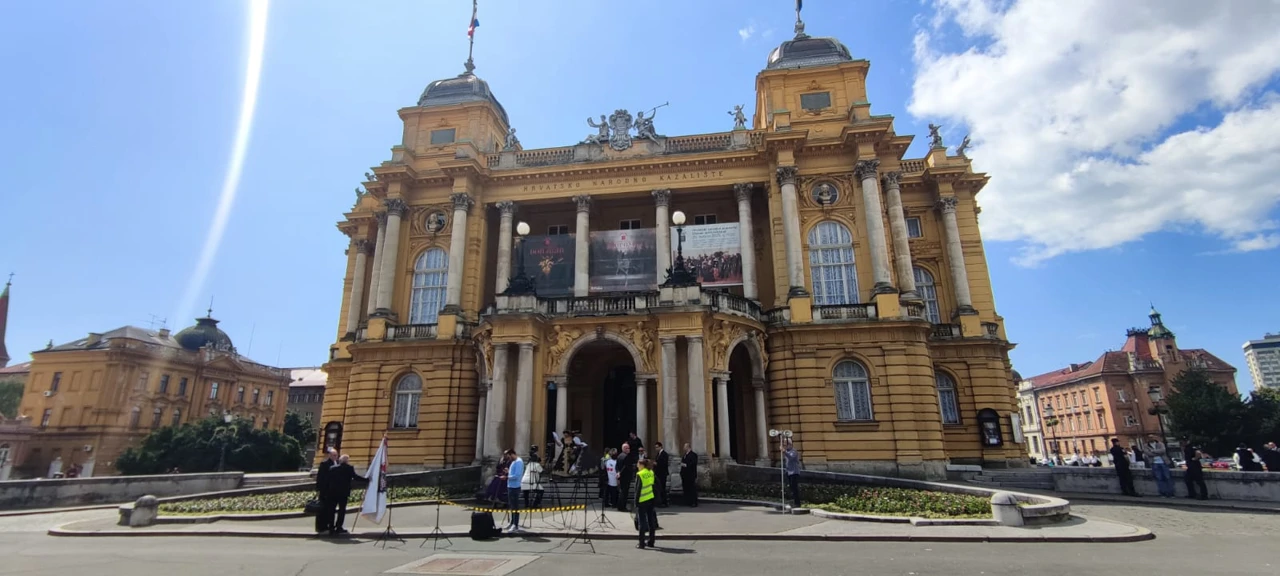 Obilježavanje 1100. obljetnice Hrvatskoga Kraljevstva ispred zagrebačkog HNK-a , Foto: Damir Ljubičić/HRT