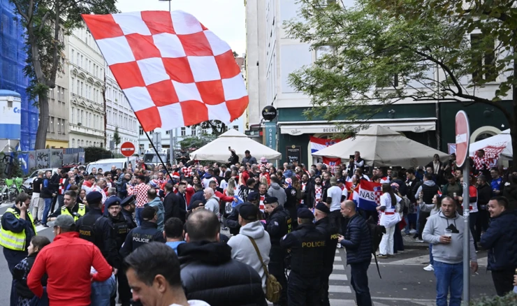 Hrvatski navijači u Pragu