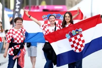 Navijačice Hrvatske uoči dvoboja, Foto: Marin Franov /CROPIX