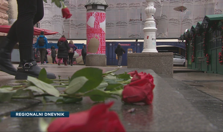 Performans "Tiha misa"