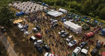 Tisuće ljudi na "Maršu mira" u Sokolcu na putu prema Srebrenici