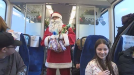 Vesela vožnja Tin–expressom: Djeca dočekala Djeda Božićnjaka