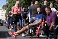  Navijaci od ranog jutra cekaju u redu kako bi kupili ulaznice za nogometnu utakmicu  izmedju Milana i Dinama, Foto: Tomislav Miletic/pixsell