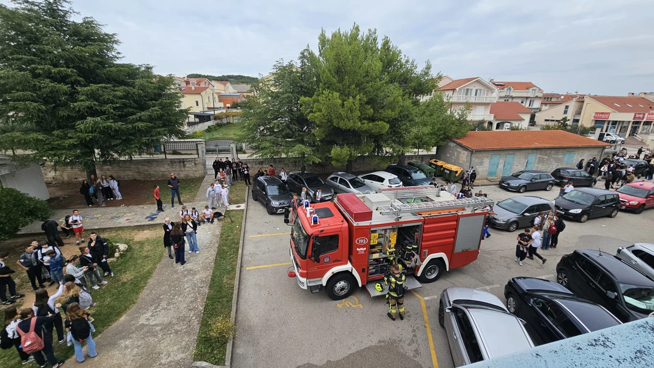 Evakuacija zbog požara u OŠ Vodice