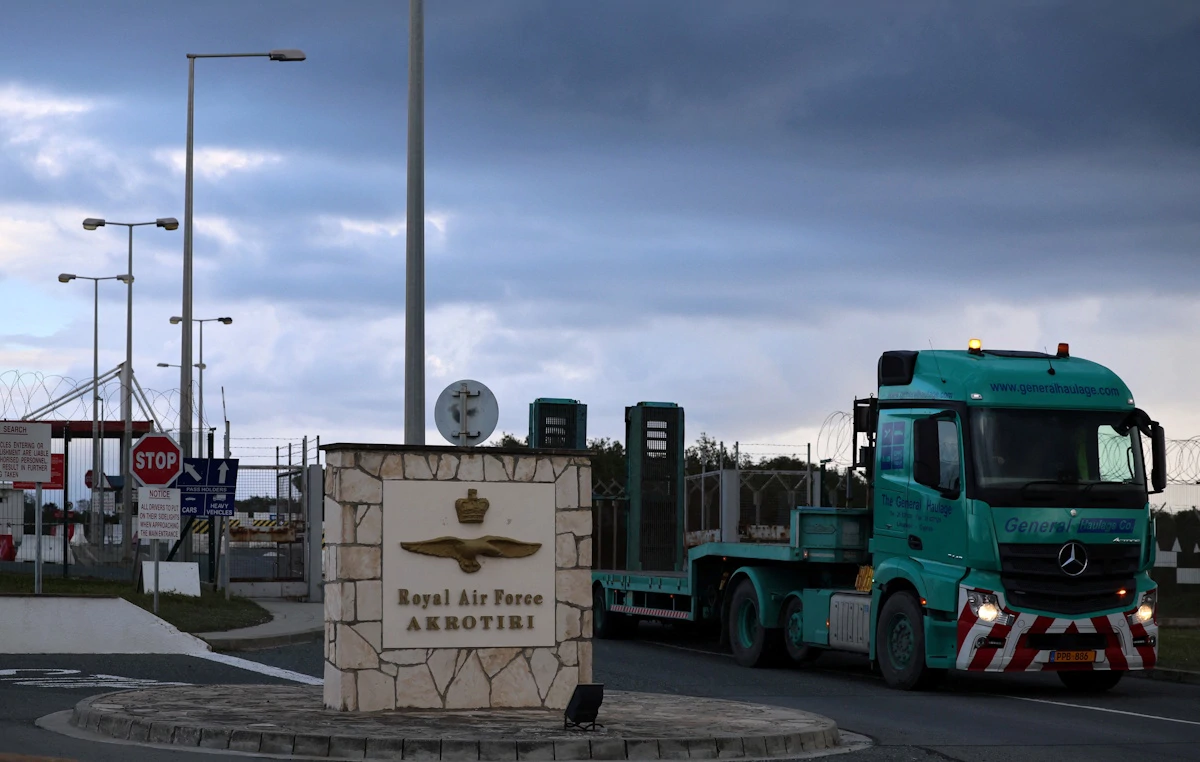 Ministar oružanih snaga: Britanske baze na Cipru nisu predmet pregovora