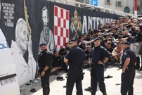 Policija nadzire navijače na Pujankama, Foto: Sasa Buric/CROPIX