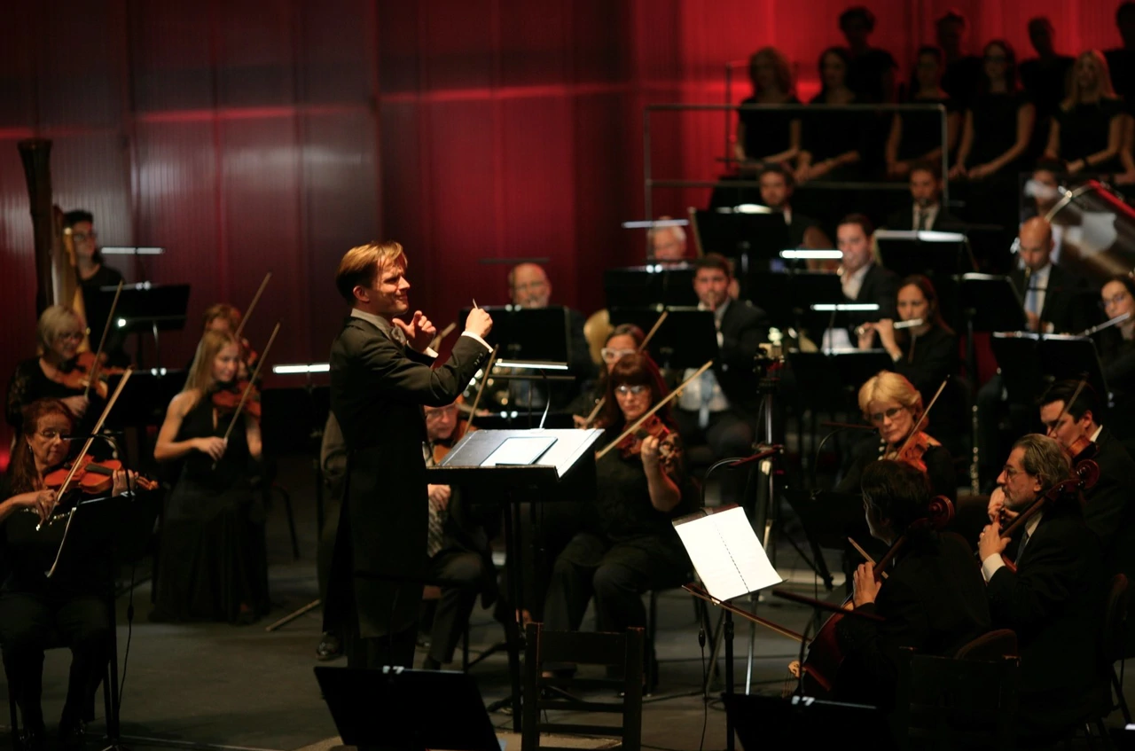 Valentin Egel, orkestar i zbor