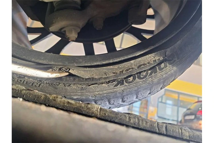 Iz prometa isključeno vozilo s opasnim nedostacima, Foto: PU OB/-