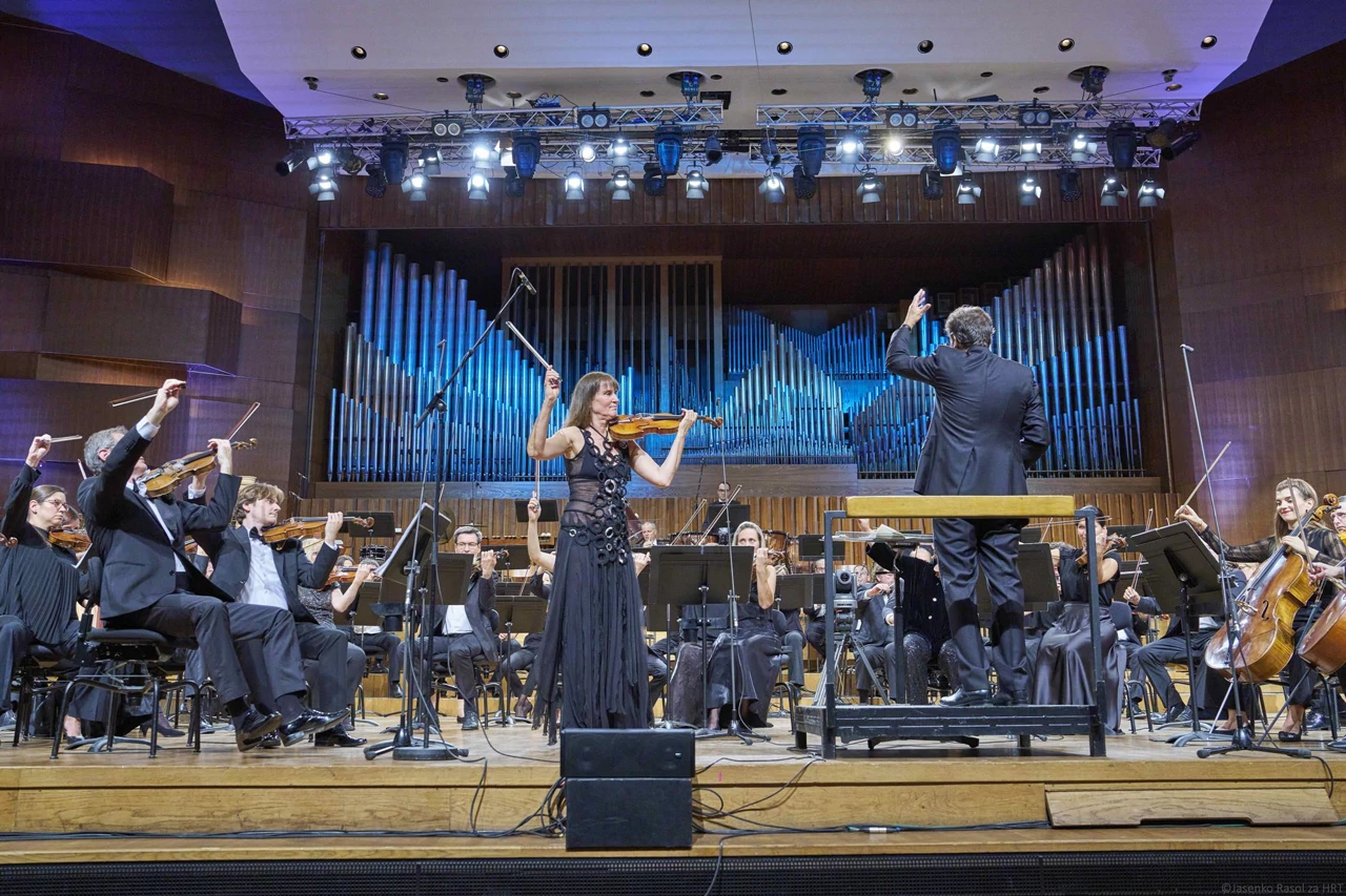 Viktoria Mullova, Pascal Rophé, Simfonijski orkestar HRT-a, Foto: Jasenko Rasol/HRT