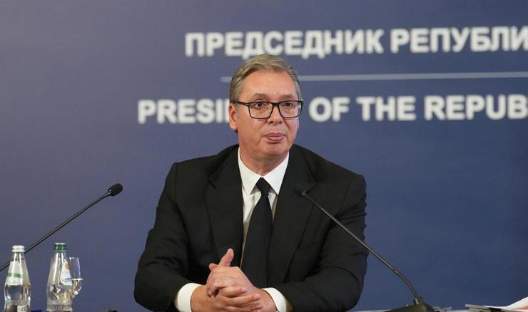 Vučić podnio ostavku, ovlasti šefa države preuzima Ana Brnabić