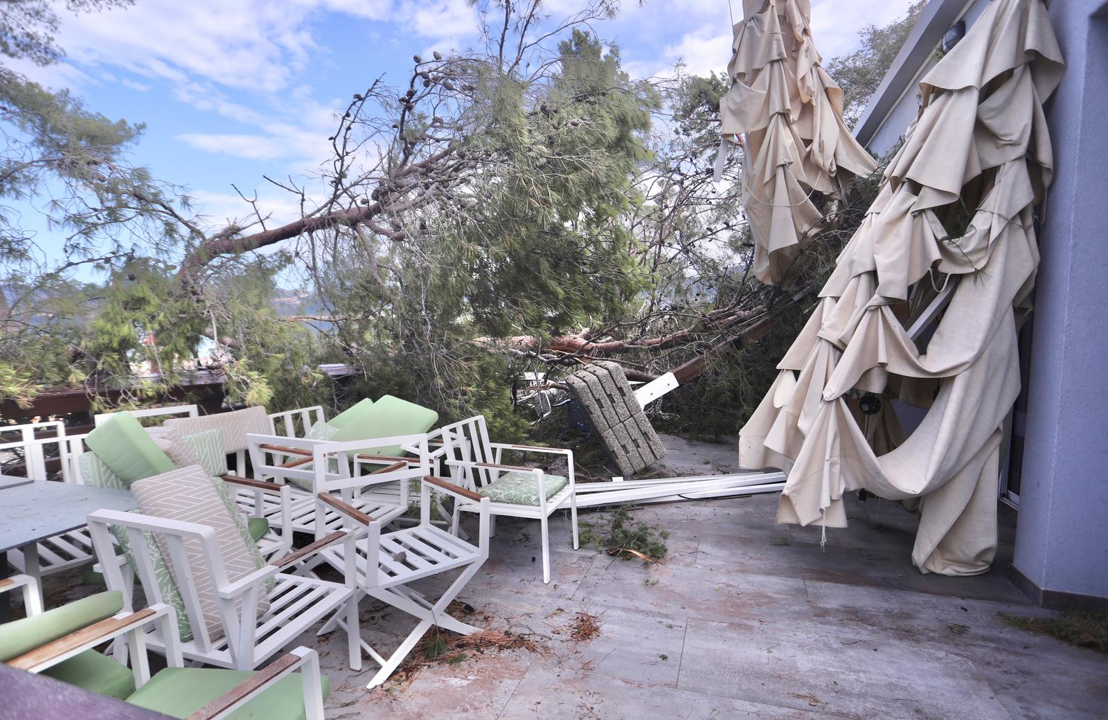 2.750 verschiedene Arten von Schäden in Split nach Sturm gemeldet 10 pxl 090725 135297436 20250715115107