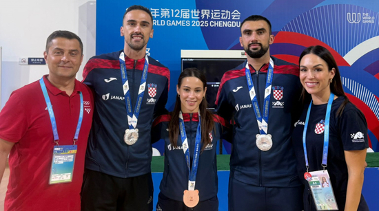 Ivan i Anđelo Kvesić, Ema Sgardelli s nacionalnim trenerima Davorom Mrzakom i Ivanom Bebek-Bašić