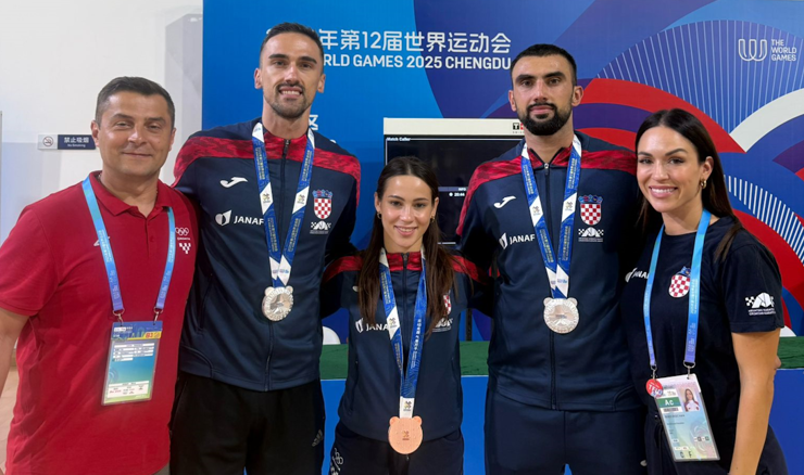 Ivan i Anđelo Kvesić, Ema Sgardelli s nacionalnim trenerima Davorom Mrzakom i Ivanom Bebek-Bašić