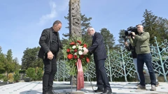Polaganje vijenca uoči Međunarodnog praznika rada