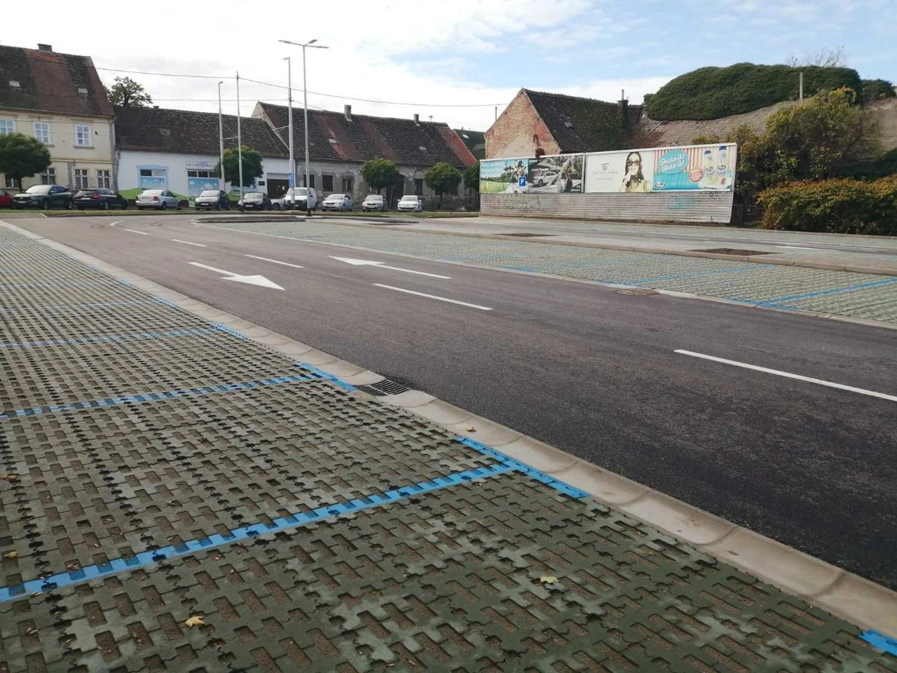 Otvoreno parkiralište kod Gornjodravske obale, Foto: Radio Osijek/HRT